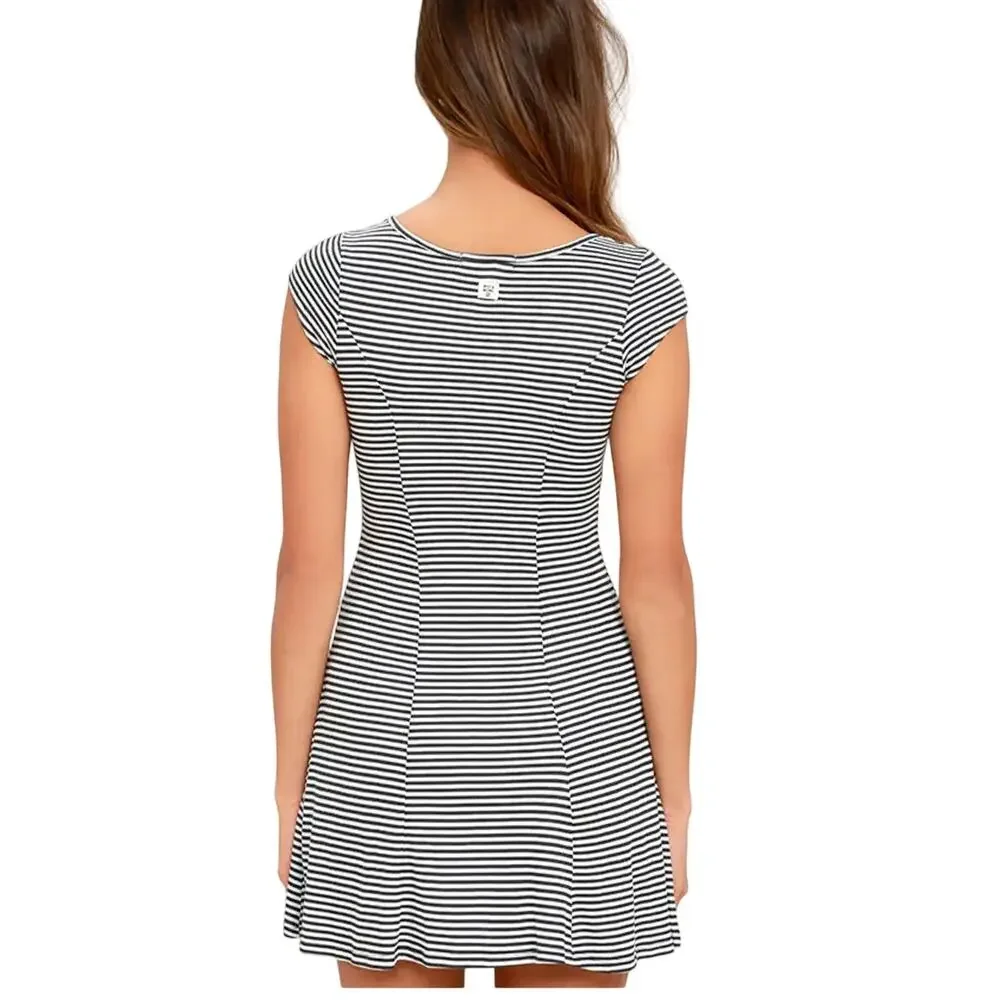 Billabong Same Love Black and White Striped Skater Dress Women's Small - Picture 3 of 10